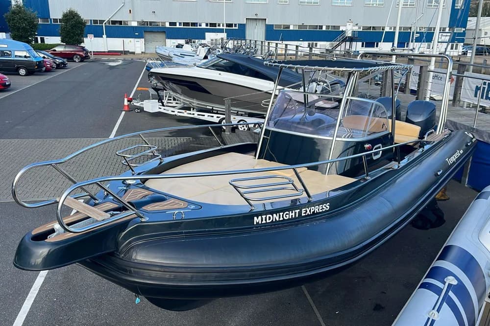 2013 Capelli Tempest 900 WA | 10m